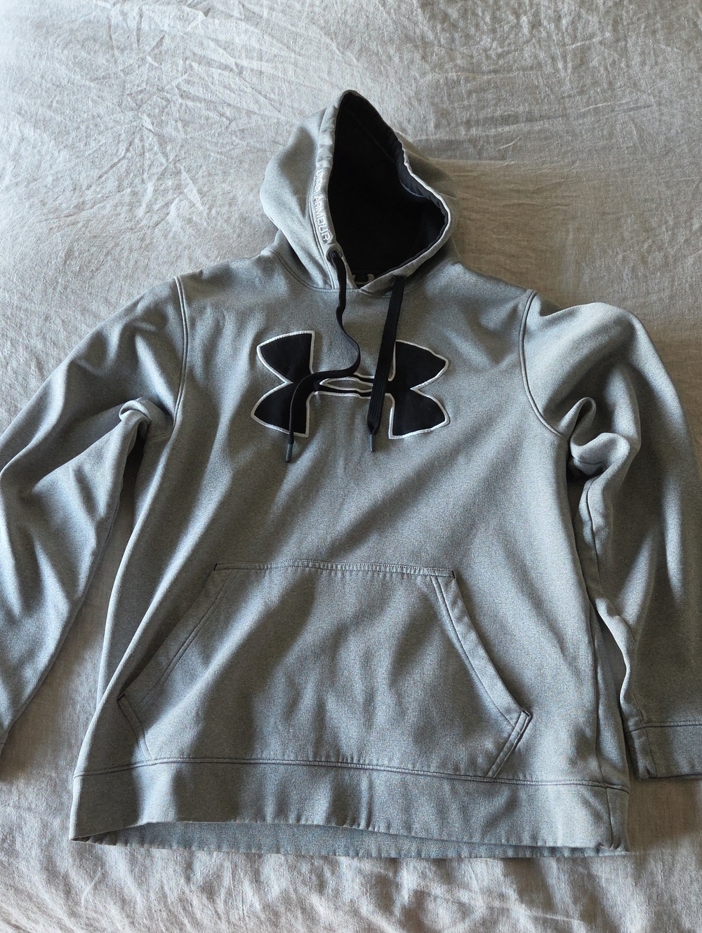 Under Armour Men's Light Gray Hoodie with Black Logo